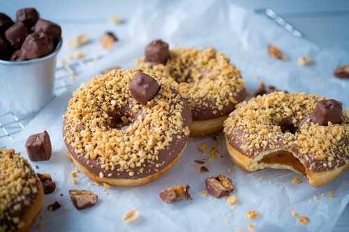 Snickers - Donuttello Donuts